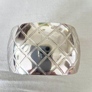 Silver Tone Etched Diamond Pattern Cuff Bracelet Size Medium